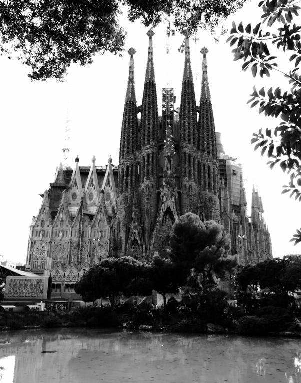 Apartments Barcelona Sagrada Ruang foto