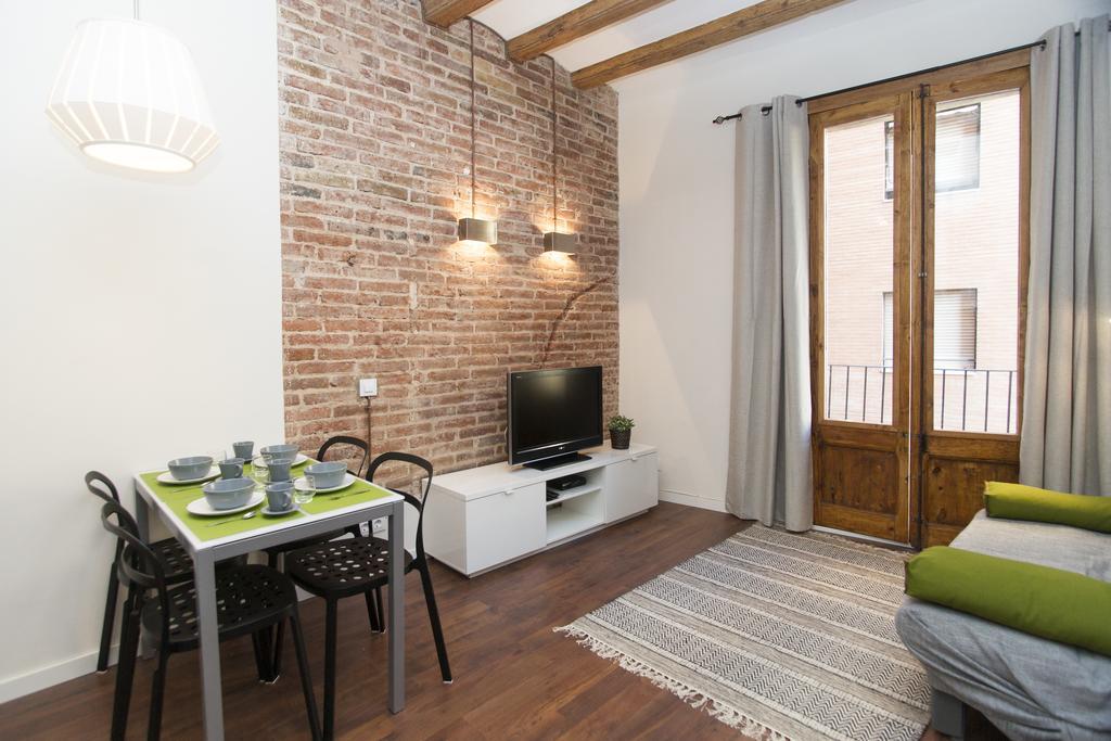 Apartments Barcelona Sagrada Ruang foto