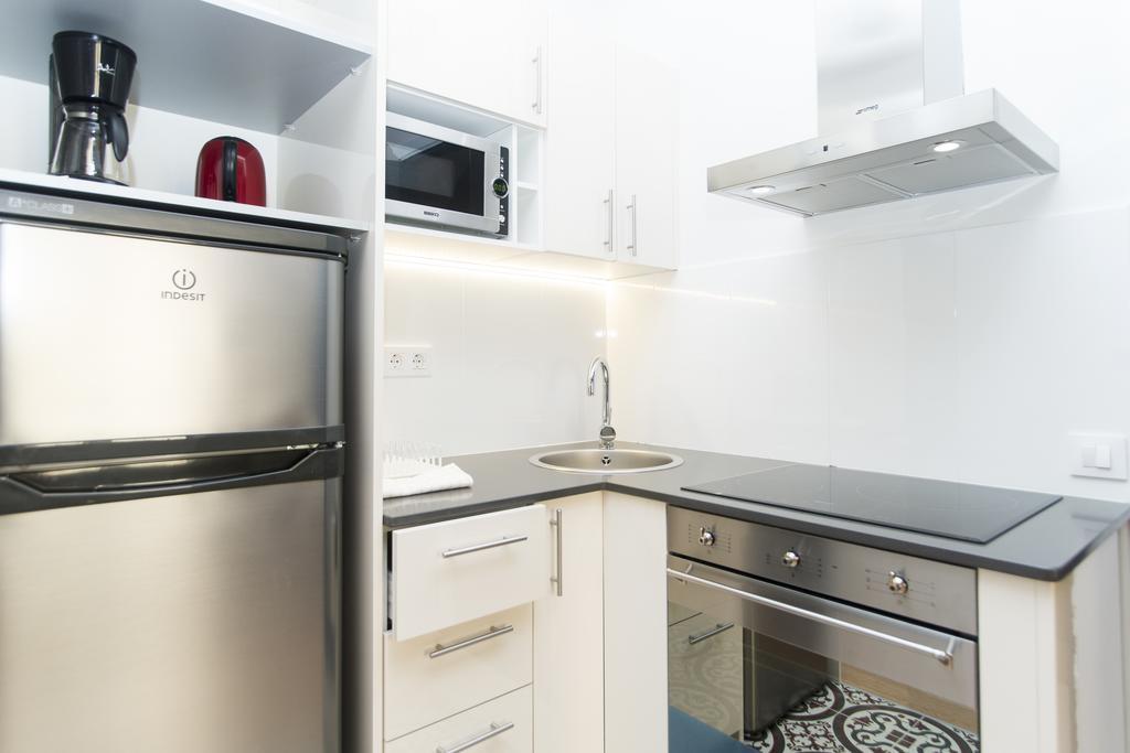 Apartments Barcelona Sagrada Ruang foto