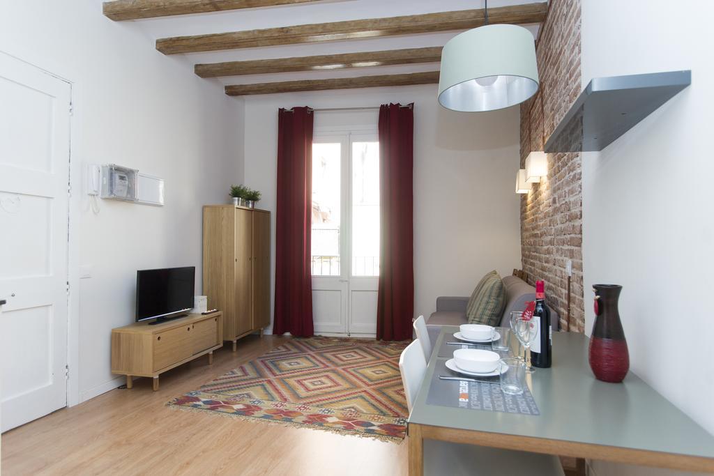 Apartments Barcelona Sagrada Ruang foto