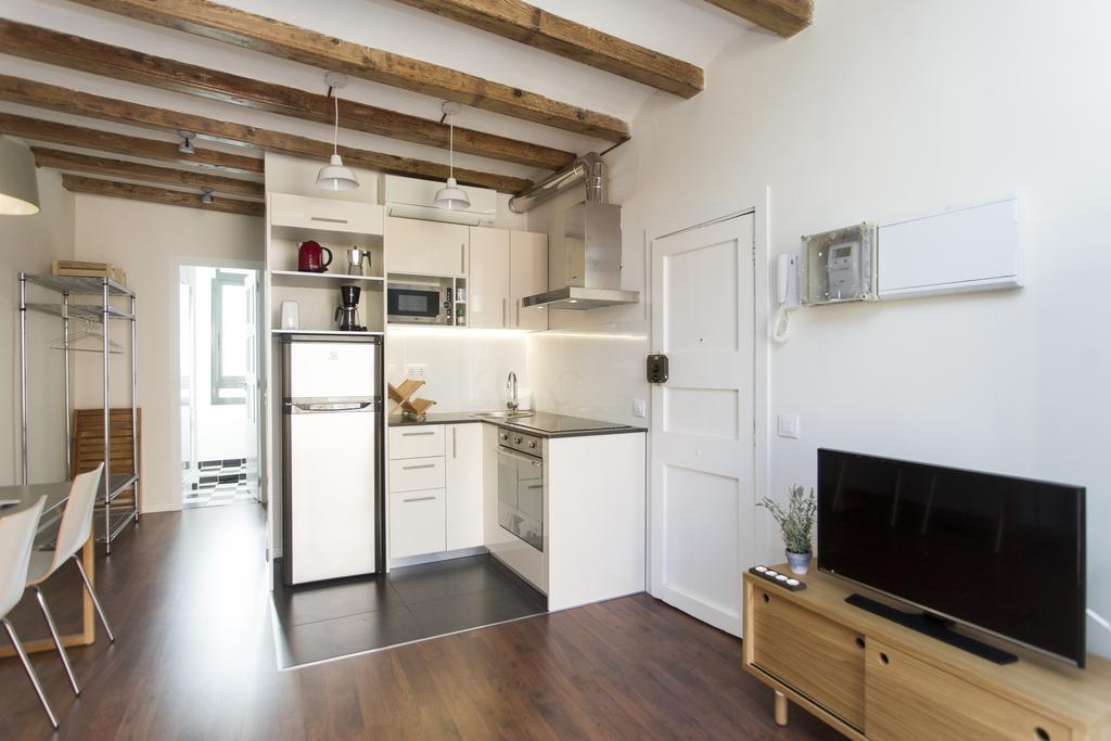 Apartments Barcelona Sagrada Ruang foto