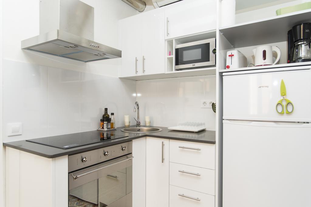 Apartments Barcelona Sagrada Ruang foto