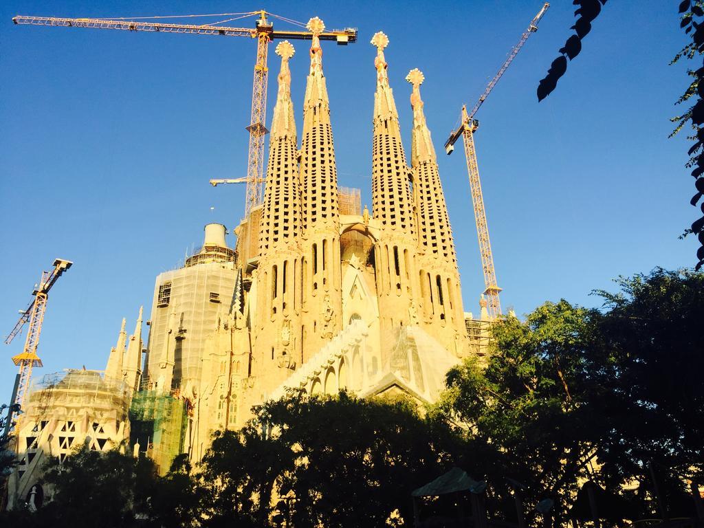 Apartments Barcelona Sagrada Ruang foto